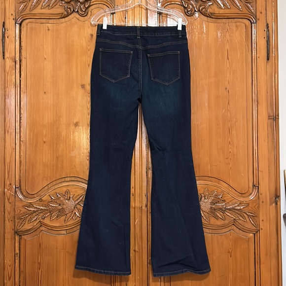 Chico’s Platinum Flare 0.5 - Picture 4 of 9